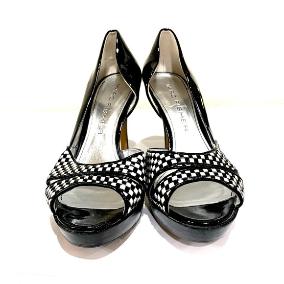 Marc Fisher Black and White High Heel (size 7.5) - Picture 3 of 13